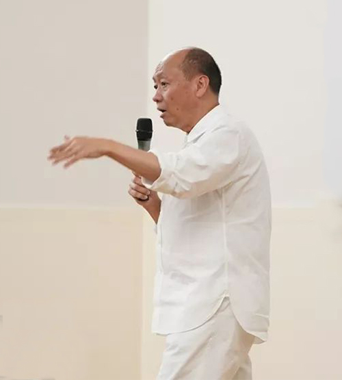 盧志榮：當(dāng)設(shè)計(jì)和愛(ài)結(jié)合 設(shè)計(jì)出來(lái)的產(chǎn)品才有生命力