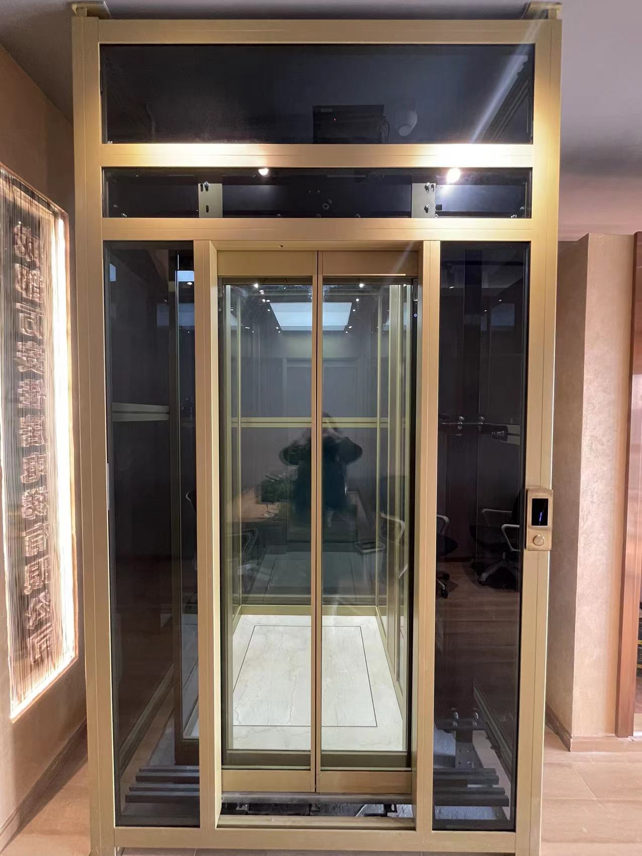 成都別墅電梯 家用成都別墅電梯的尺寸和載重能力有特定標(biāo)準(zhǔn)嗎？